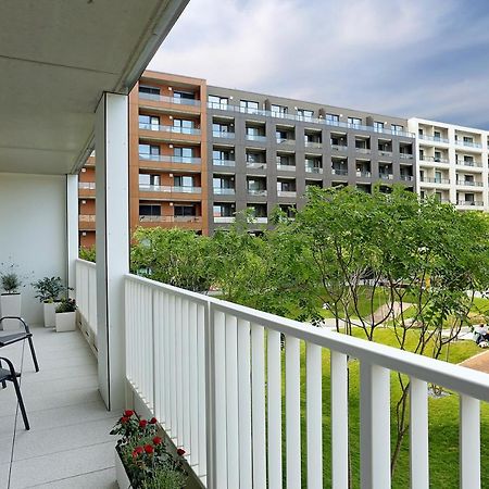 Modern Apartment Near The City Centre Urban ブラチスラヴァ エクステリア 写真
