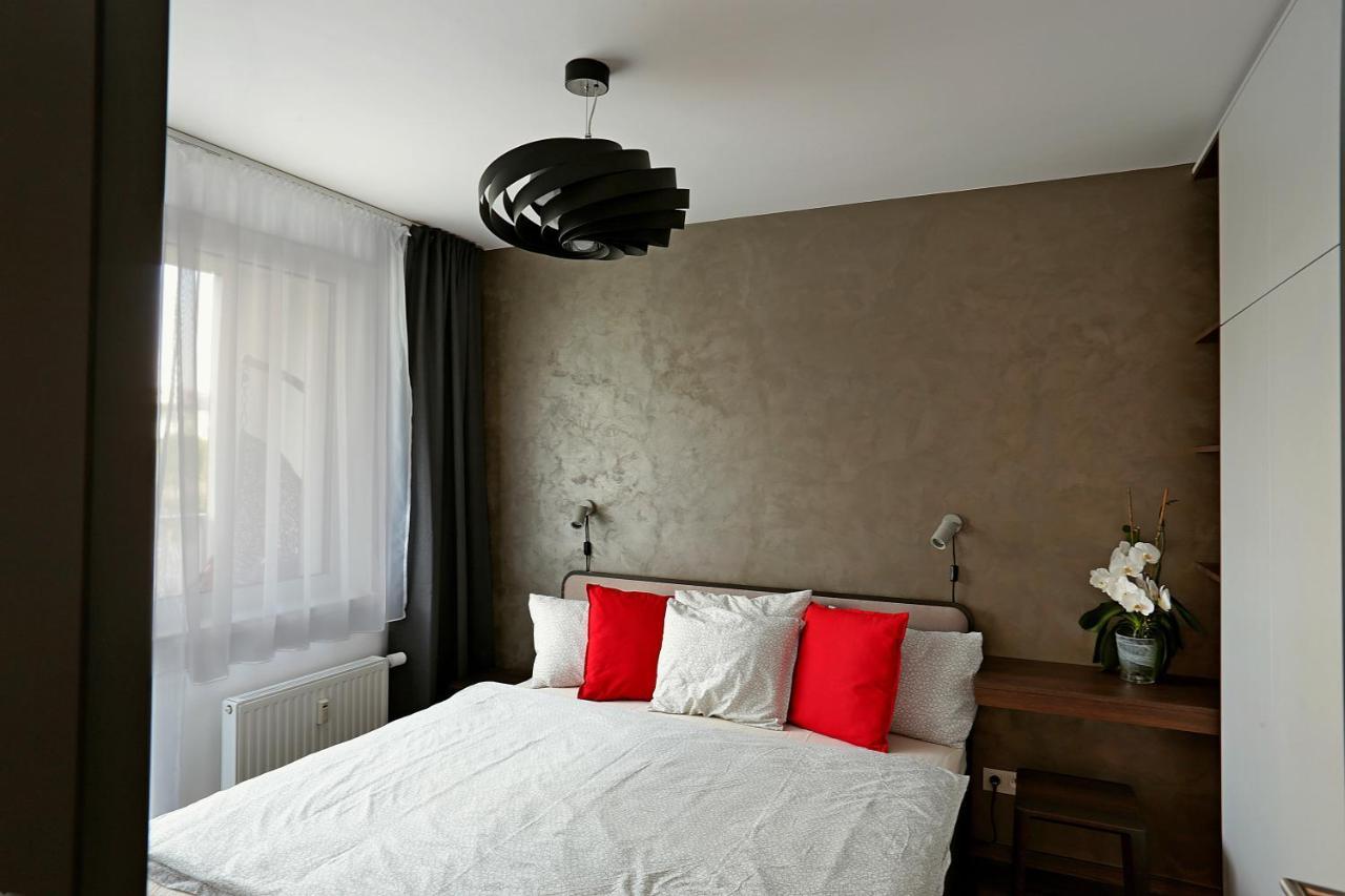 Modern Apartment Near The City Centre Urban ブラチスラヴァ エクステリア 写真