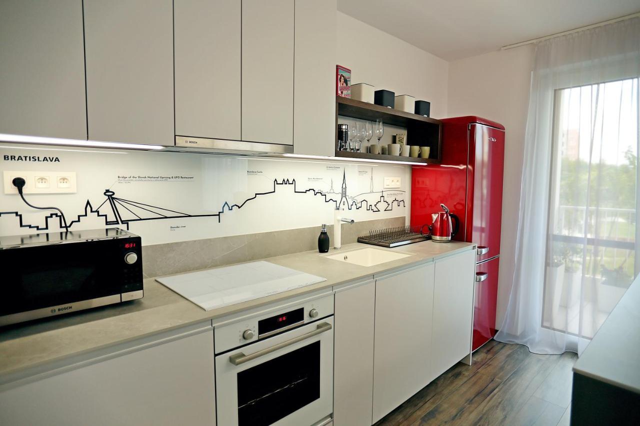 Modern Apartment Near The City Centre Urban ブラチスラヴァ エクステリア 写真
