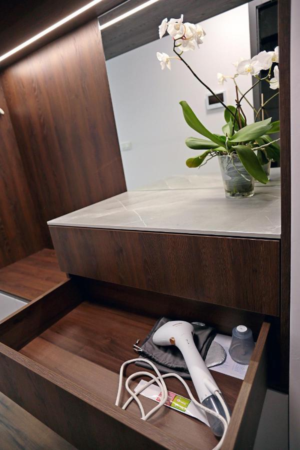 Modern Apartment Near The City Centre Urban ブラチスラヴァ エクステリア 写真