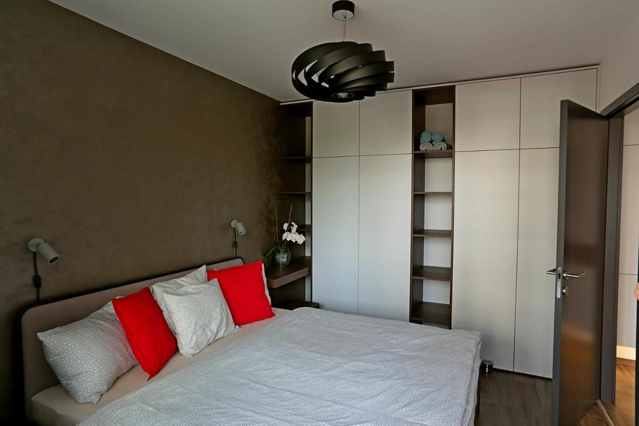 Modern Apartment Near The City Centre Urban ブラチスラヴァ エクステリア 写真
