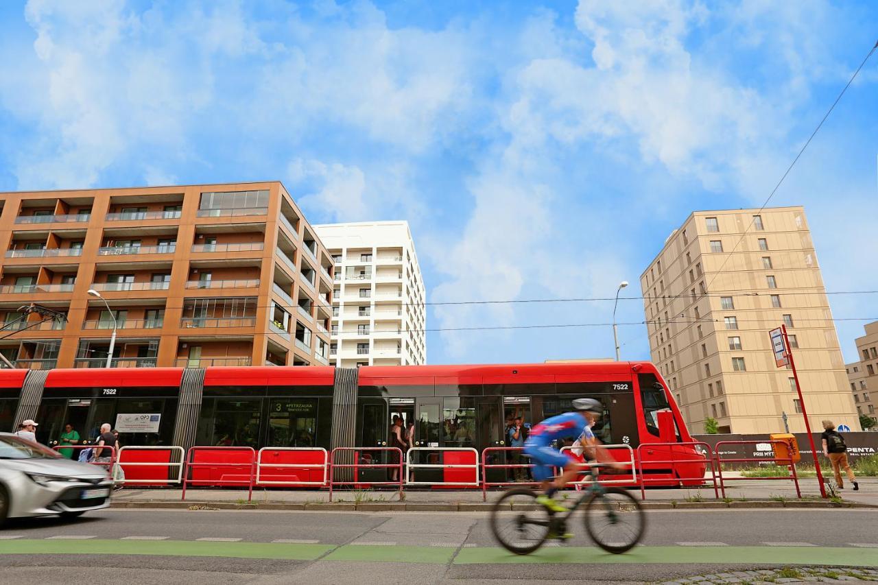 Modern Apartment Near The City Centre Urban ブラチスラヴァ エクステリア 写真